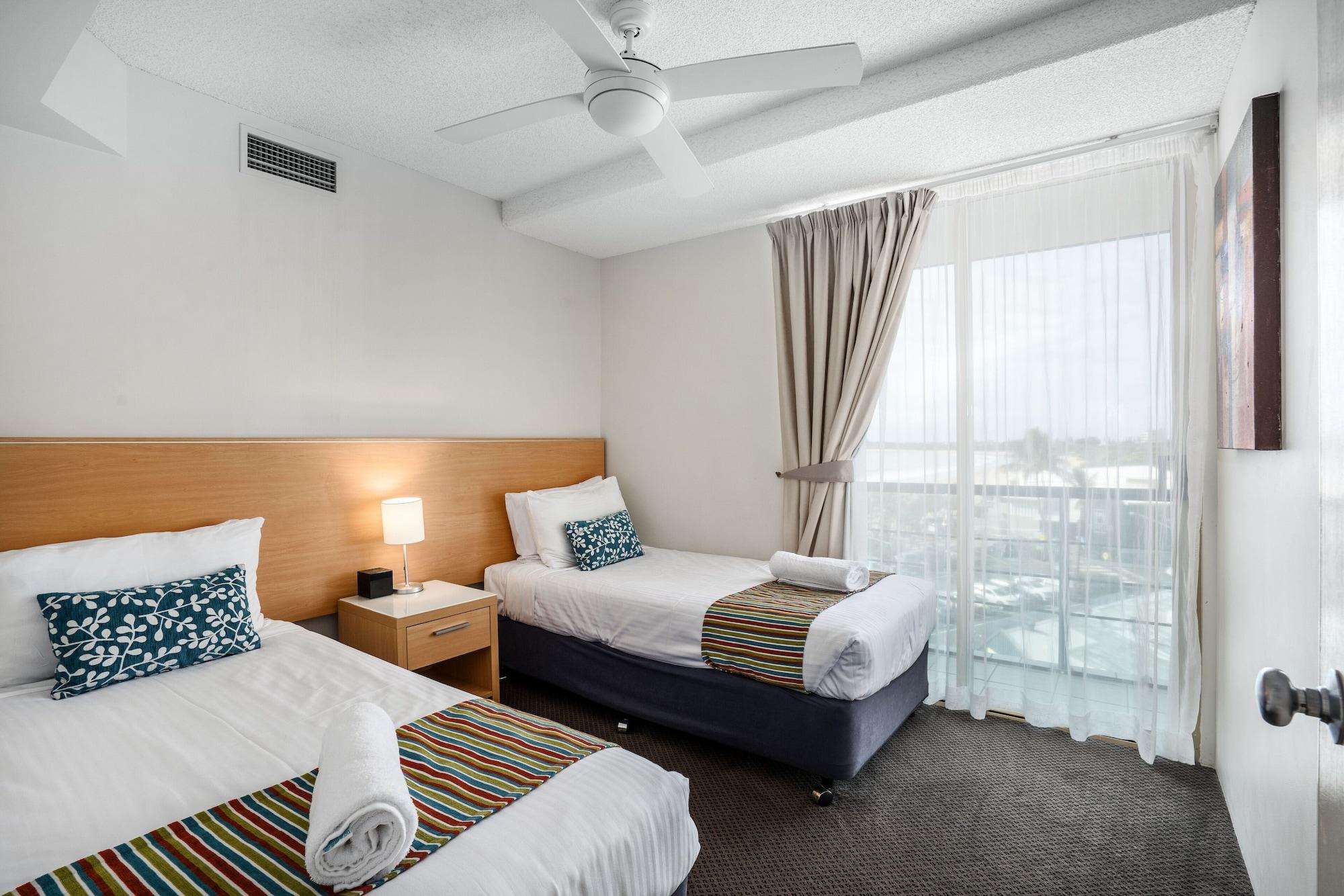 Landmark 4*